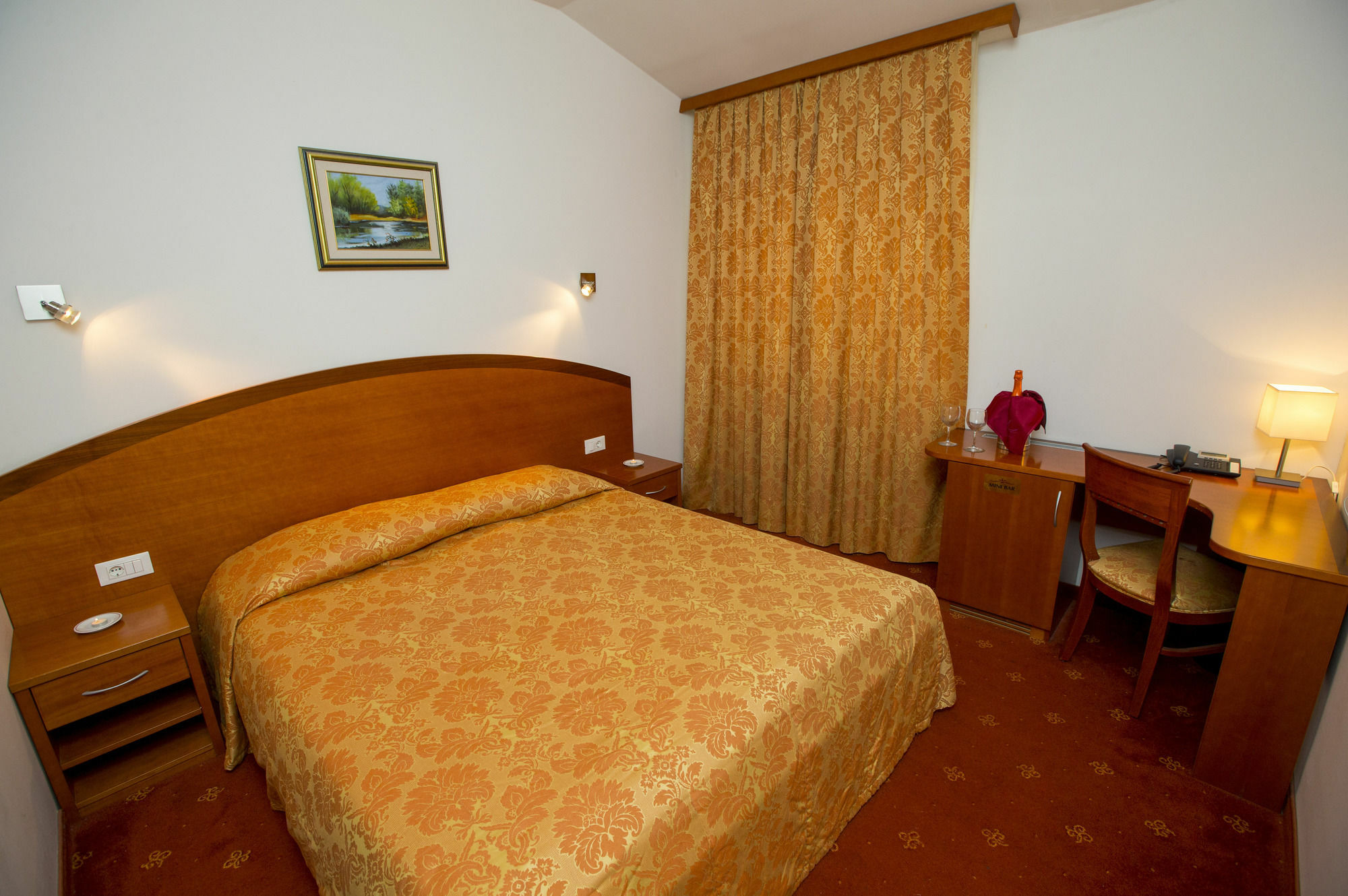 Hotel Medno Eksteriør bilde